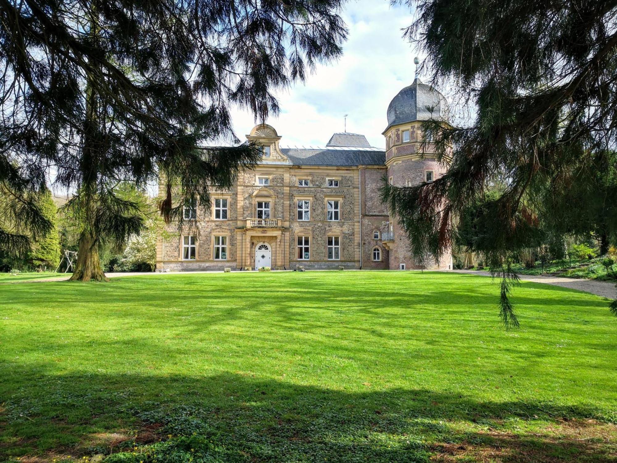 Apartments Am Schloss Rimburg Ubach-Palenberg Buitenkant foto